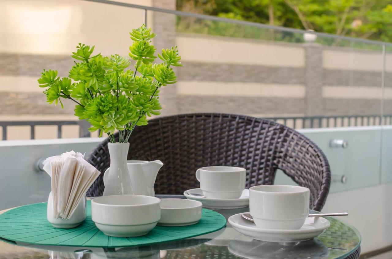 Green Line Apartment Batumi Eksteriør billede